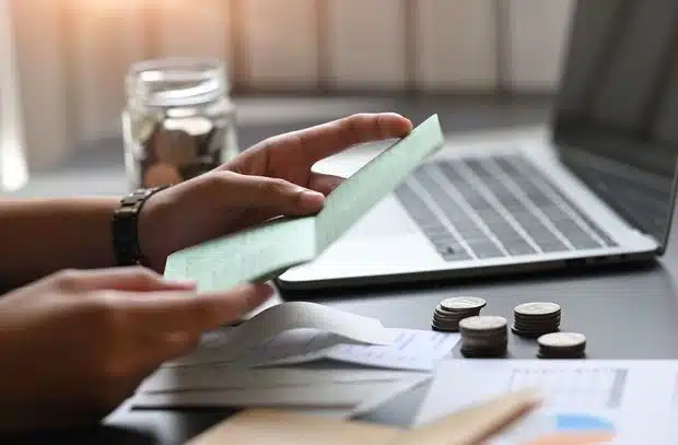 Epargnants : vous avez jusqu'au 31 d&eacute;cembre 2023 pour transf&eacute;rer votre assurance-vie vers un PER&nbsp;!